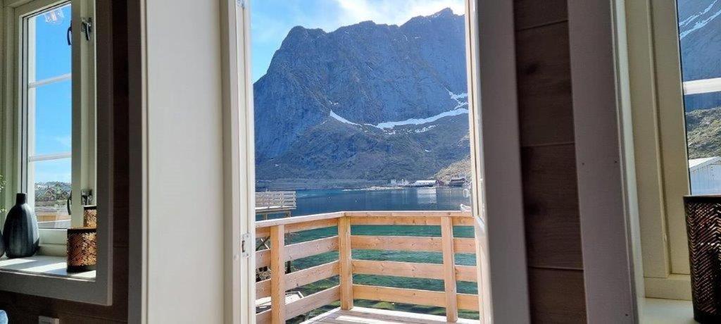 Villa Andoy Vest Rorbuer Reine Exterior foto